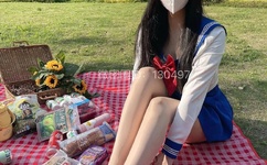 一层一层剥掉女生的衣服作文